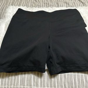 YOGALICIOUS biker shorts